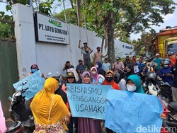 Pabrik Lantai Kayu Jombang Didemo gegara Debunya 3 Bulan Cemari Permukiman