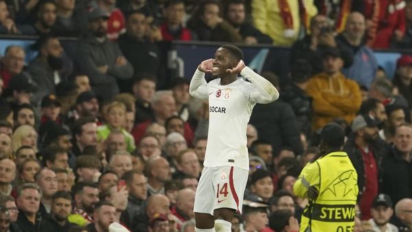 Zaha dan Welbeck, Dua Mantan yang Bikin MU Merana