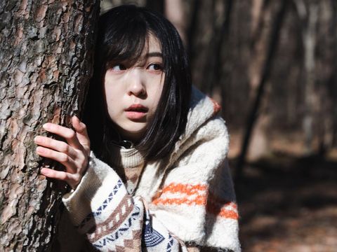 Film Jepang Hitchhike (2023) Shuri Nakamura sebagai Ryoko Shimizu dalam film Jepang Hitchhike (2023).