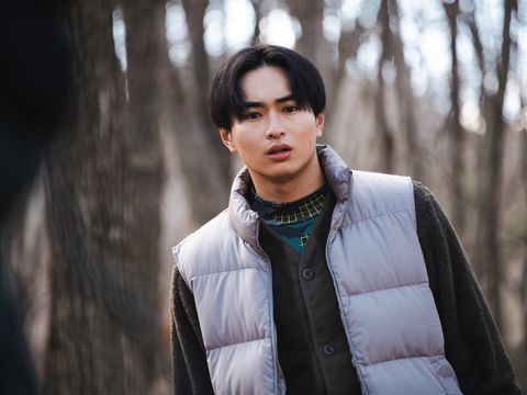 Film Jepang Hitchhike (2023) Koshu Hirano sebagai Kazuya Sasaki dalam film Jepang Hitchhike (2023)
