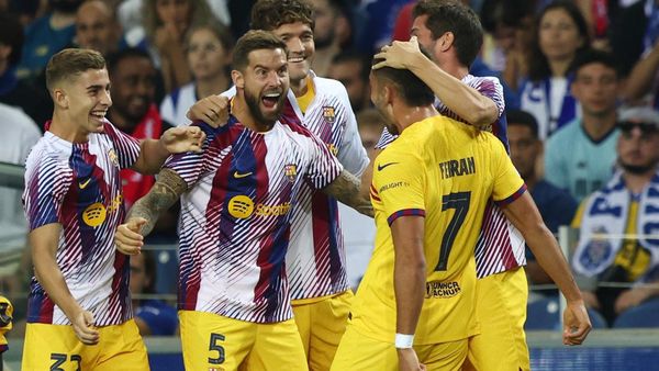 Gol Ferran Torres Menangkan Barcelona di Markas Porto