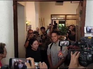 Pakai Tas Ransel, Kaesang Bertemu Puan di Menteng