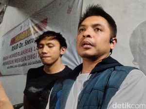 Polisi Minta Buruh Pengeroyok Satpol PP Surabaya Menyerah: Atau Kami Tindak Polisi Minta Buruh Pengeroyok Satpol PP Surabaya Menyerah: Atau Kami Tindak