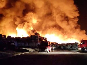 Kebakaran Hebat Hanguskan Pabrik Plastik di Kroasia