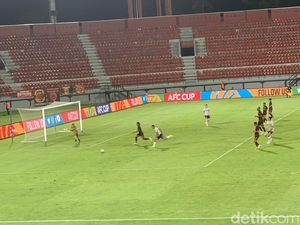 Sabah FC Hancurkan PSM Makassar 0-5 di Stadion Dipta