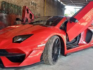 Lamborghini Bikinan Warga Sukoharjo Ini Dijual Rp 275 Juta, Anda Minat? Lamborghini Bikinan Warga Sukoharjo Ini Dijual Rp 275 Juta, Anda Minat?