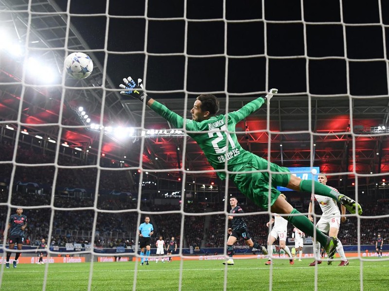 Soccer Football - Champions League - Group G - RB Leipzig v Manchester City - Red Bull Arena, Leipzig, Germany - October 4, 2023  Manchester City's Phil Foden scores their first goal past RB Leipzig's Janis Blaswich REUTERS/Annegret Hilse