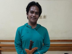 Honorer Rumah Sakit di Kupang Bacok Tetangganya dengan Parang