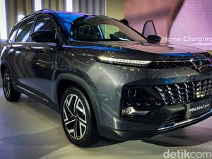 New Wuling Almaz RS Baru Meluncur, Ini Bedanya New Wuling Almaz RS Baru Meluncur, Ini Bedanya