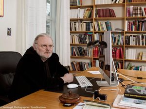 Jon Fosse Raih Nobel Sastra 2023, Dikenal dengan Gaya Naratif Minimalisme Jon Fosse Raih Nobel Sastra 2023, Dikenal dengan Gaya Naratif Minimalisme