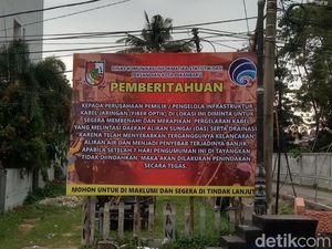 Warga Resah Kabel Provider Semrawut di Pekanbaru, Pemkot Janji Tertibkan Warga Resah Kabel Provider Semrawut di Pekanbaru, Pemkot Janji Tertibkan