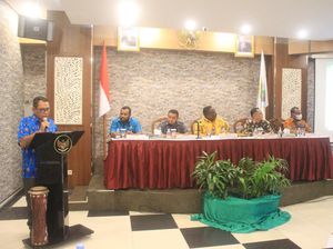 DPR Papua Barat Usul 3 Nama Calon Pj Gubernur, Ada Sekda-Pejabat Setwapres DPR Papua Barat Usul 3 Nama Calon Pj Gubernur, Ada Sekda-Pejabat Setwapres