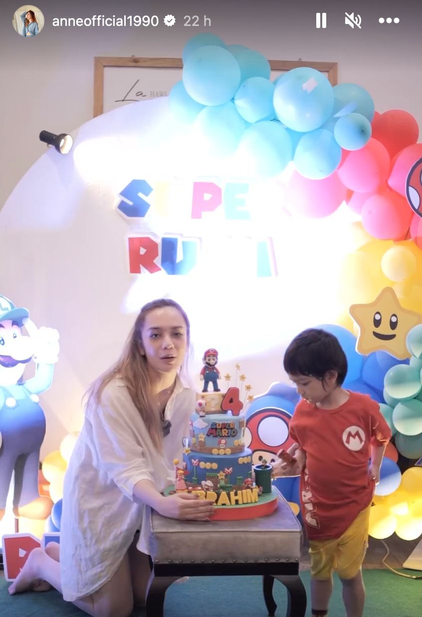 Ulang tahun anak Putri Anne dan Arya Saloka