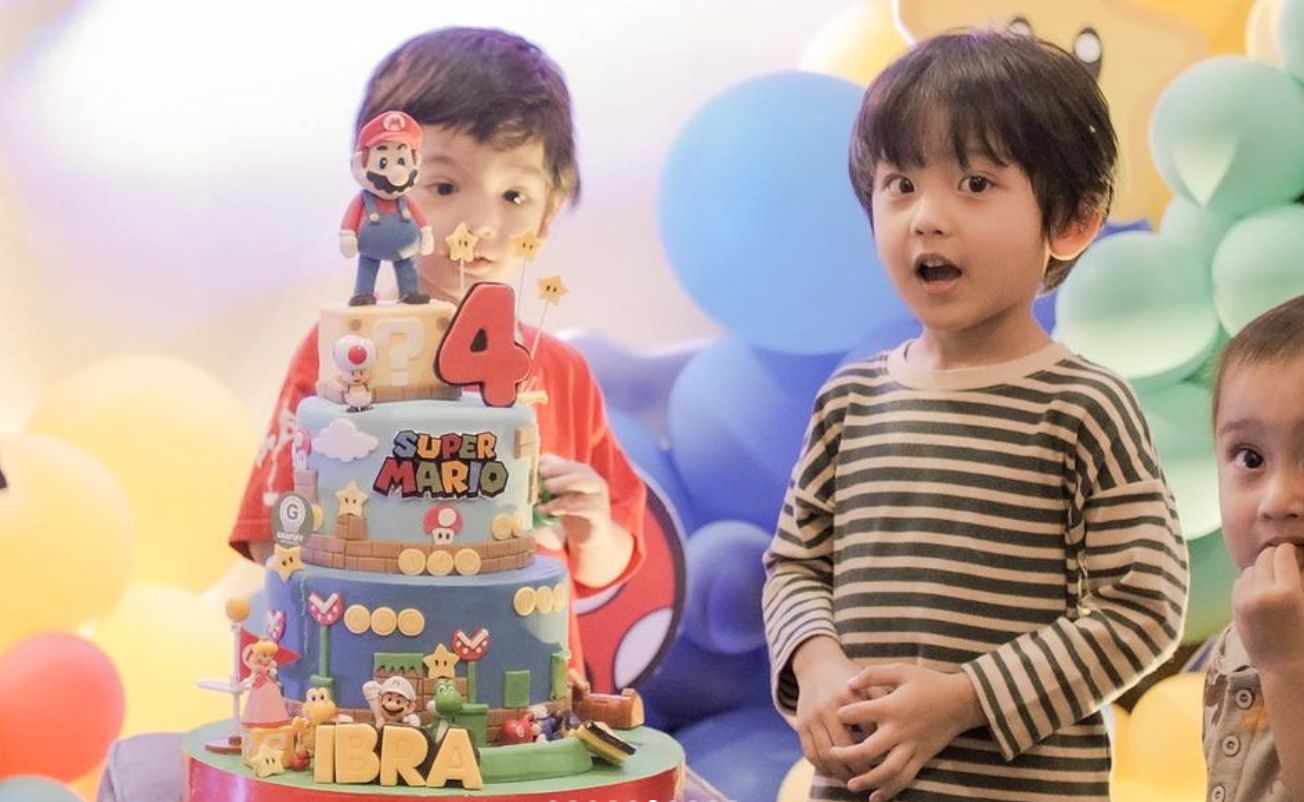 Ulang tahun anak Putri Anne dan Arya Saloka