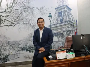 Sosok Ridi Ferdiana, Guru Besar UGM di Usia 30-an yang Tekuni AI Sosok Ridi Ferdiana, Guru Besar UGM di Usia 30-an yang Tekuni AI