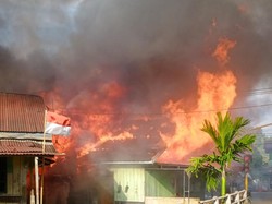 14 Ruko-Rumah di Simeulue Terbakar, 1 Polisi Terluka saat Padamkan Api