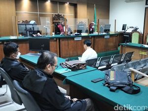 Korupsi Kredit, Eks Pejabat Bank Banten Divonis 3 Tahun Bui Korupsi Kredit, Eks Pejabat Bank Banten Divonis 3 Tahun Bui