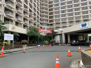Karyawan Hotel Sultan Ketakutan Usai Disomasi PPKGBK Karyawan Hotel Sultan Ketakutan Usai Disomasi PPKGBK