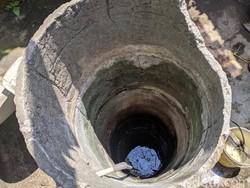 30 Sumur Warga Dekat SPBU di Lombok Tercemar BBM, Air Berwarna-Bau Minyak