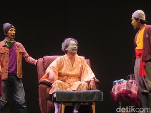 Teater Koma Bicara Keresahan Petani Melalui Pementasan Lakon Bisul Semar Teater Koma Bicara Keresahan Petani Melalui Pementasan Lakon Bisul Semar