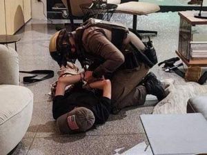 Cerita Pengunjung Mal Thailand Selamatkan Diri Saat Penembakan Terjadi