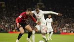 Zaha dan Welbeck, Dua Mantan yang Bikin MU Merana
