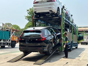 Pesanan Tembus 2.000 Unit, Honda CR-V Hybrid Mulai Dikirim ke Konsumen