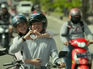 5 Lirik Lagu Jawa Romantis yang Bikin Baper 5 Lirik Lagu Jawa Romantis yang Bikin Baper