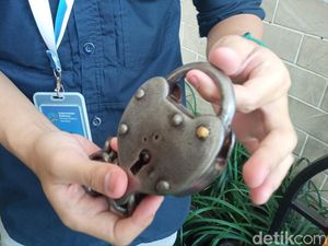 Gembok Bukan Sembarang Gembok, Usianya Sudah 100 Tahun Gembok Bukan Sembarang Gembok, Usianya Sudah 100 Tahun