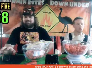 Gokil! Pria Ini Lahap Hampir 1 Kg Cabai Terpedas di Dunia Carolina Reaper Gokil! Pria Ini Lahap Hampir 1 Kg Cabai Terpedas di Dunia Carolina Reaper