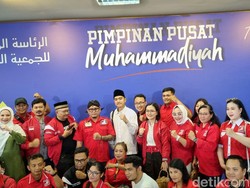 Hadiri Konsolidasi Relawan Jokowi di Bogor, Kaesang Pakai Jaket PSI