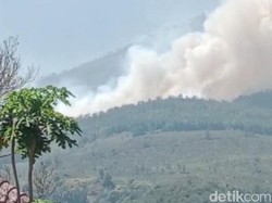 Kebakaran Gunung Lawu Belum Padam, Warga Dimbau Salat Minta Hujan