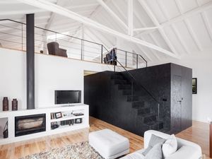 Apa Itu Lantai Mezzanine? Pengertian, Fungsi, hingga Kelebihan dan Kekurangan Apa Itu Lantai Mezzanine? Pengertian, Fungsi, hingga Kelebihan dan Kekurangan