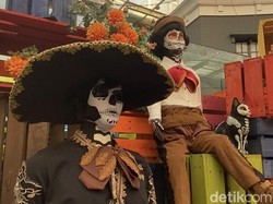 Nuansa Magis Instalasi Hari Kematian di Paris van Java