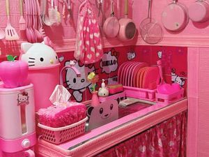 Potret Rumah Pink Serba Hello Kitty di Ciamis, Viral Dinyinyirin Netizen