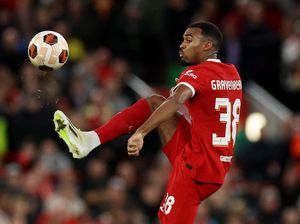 Robertson: Semoga Cedera Gravenberch Tidak Parah Robertson: Semoga Cedera Gravenberch Tidak Parah