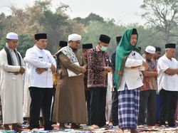 Pemkab Sarolangun Gelar Salat Istisqa Minta Turun Hujan Atasi Karhutla