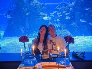 Serunya YouTuber Steven Kurniawan Makan Seafood hingga Dinner di Bawah Laut Serunya YouTuber Steven Kurniawan Makan Seafood hingga Dinner di Bawah Laut