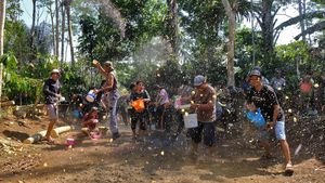 Tradisi Perang Dawet Cendol untuk Meminta Hujan di Temanggung