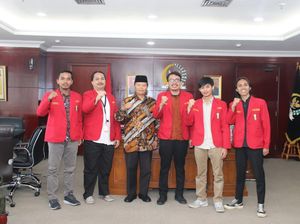 HNW Dorong IMM Ajak Mahasiswa Aktif Edukasi Rakyat-Kawal Konstitusi HNW Dorong IMM Ajak Mahasiswa Aktif Edukasi Rakyat-Kawal Konstitusi