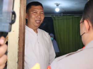 Kisah Aipda Rully Nyaris Alami Kebutaan, Sempat Pergi Ngantor Dituntun Istri Kisah Aipda Rully Nyaris Alami Kebutaan, Sempat Pergi Ngantor Dituntun Istri