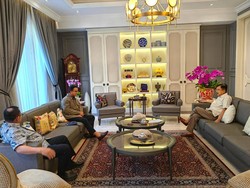 Anies Sambangi Kediaman Jusuf Kalla, Bahas Apa?