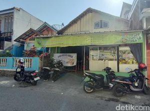 Gurih Lezat Bakso Aci Si Ceuceu di Garut yang Eksis Sejak 2002 Gurih Lezat Bakso Aci Si Ceuceu di Garut yang Eksis Sejak 2002