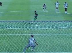 Kata Josep Gombau soal Victor Marah gegara Tak Boleh Tendang Penalti