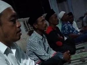 Warga Sumenep Gelar Burdah Berharap Api Misterius Tak Muncul Lagi