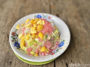 Slurrp! Manis Segar Es Oyen Kepu Sejak 1960 di Kemayoran