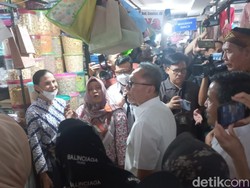 Zulhas Ingin Pedagang Pasar Tradisional Kuasai Ilmu Jualan Online