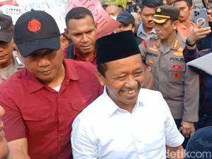 Bahlil Sebut Jumlah Warga Rempang yang Mau Pindah Bertambah Jadi 400 KK Bahlil Sebut Jumlah Warga Rempang yang Mau Pindah Bertambah Jadi 400 KK