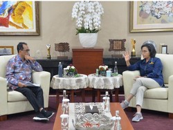 Sri Mulyani Rapat dengan Budi Karya Bahas LRT Bali hingga IKN