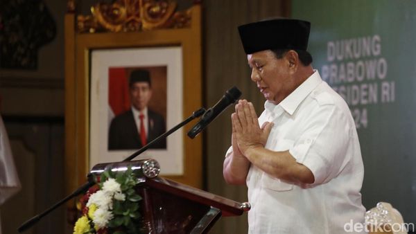 Momen Prabowo Merasa Tak Pantas Dielu-elukan Pendukungnya